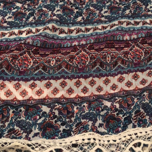 Maurice’s sheer boho top large - Picture 2 of 5